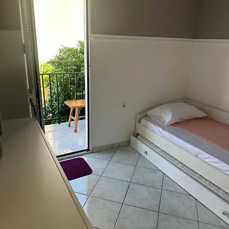 Tia Sveti Stefan Apartment Budva